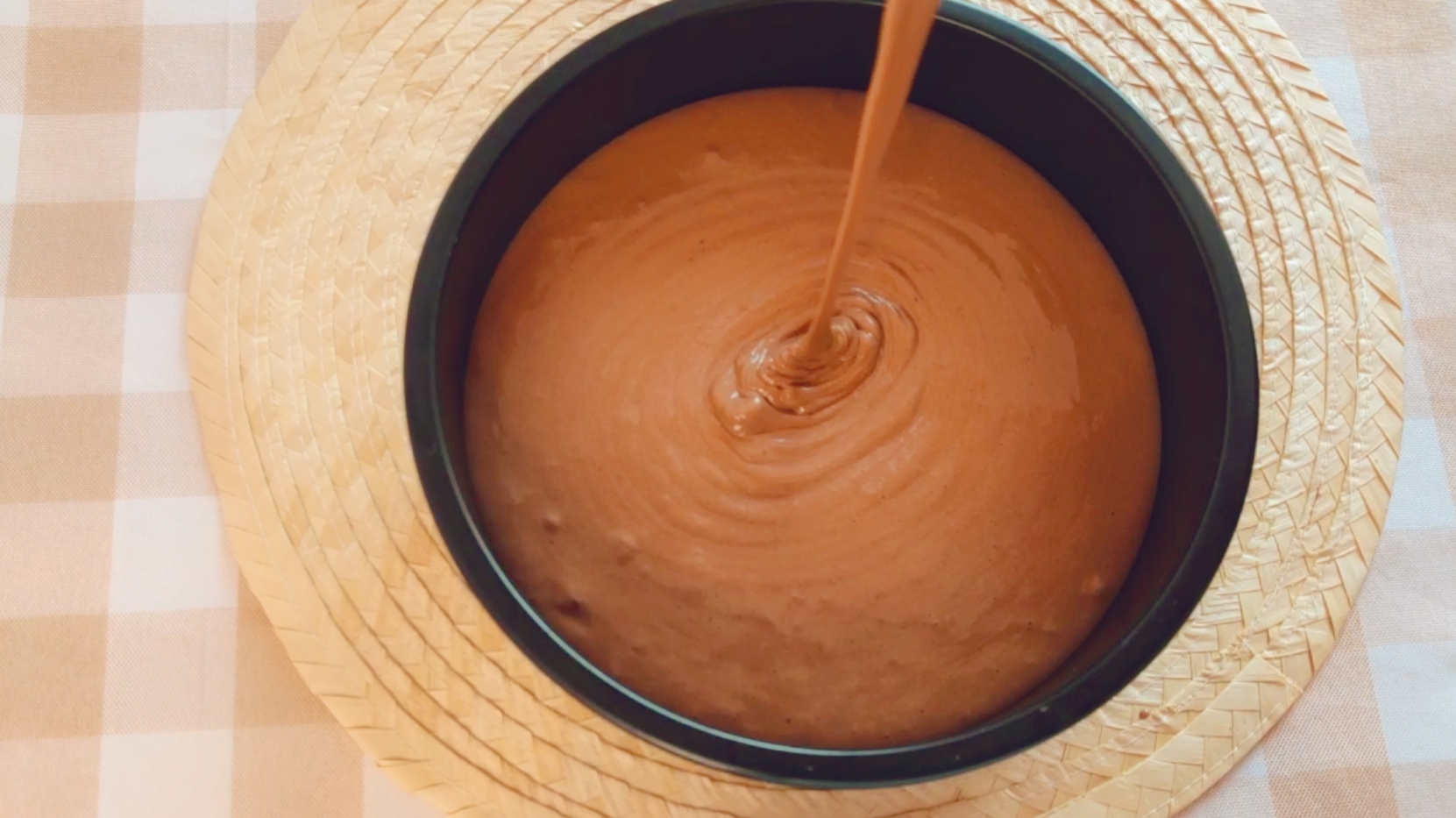 超柔软巧克力戚风蛋糕教程,巧克力戚风蛋糕做法8寸详细教程