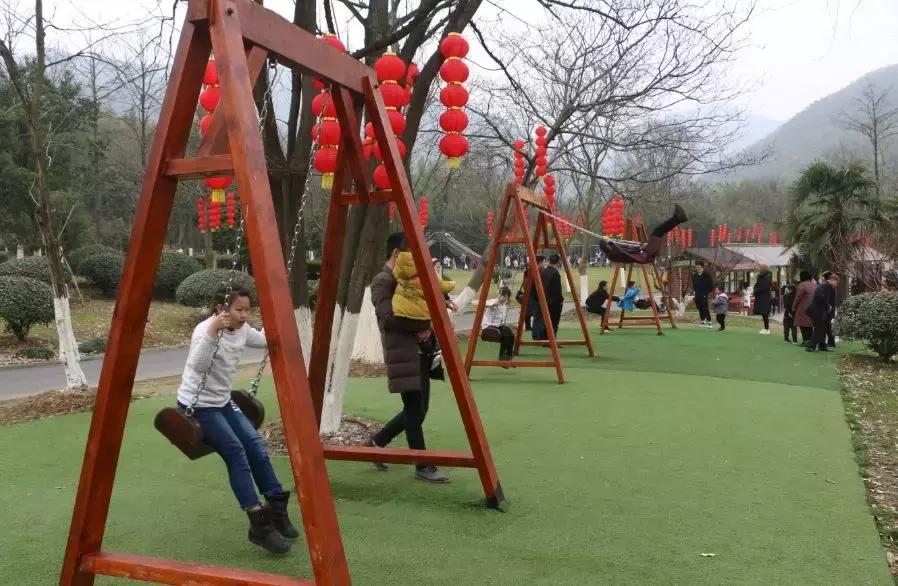 今天，我在宜兴竹海，过传统春节，沾福气满满！