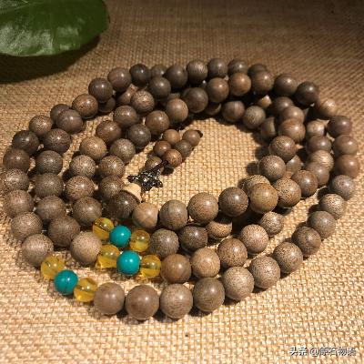 盛世收藏乱世金，文玩核桃与金丝楠高位崩盘。