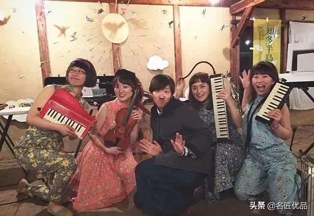 想不想开?这个贴着小胡子的女生,做出全世界最可爱的汽车