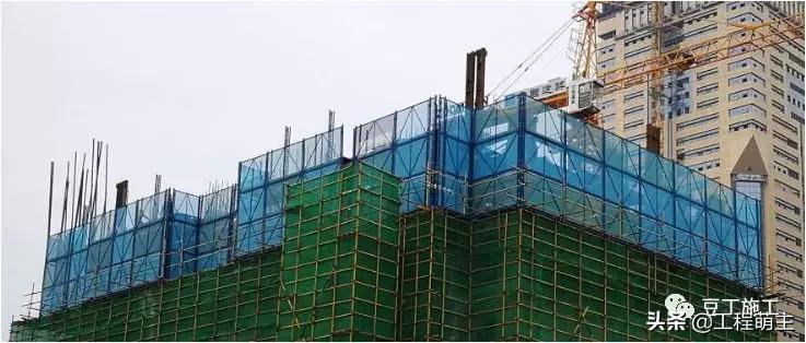 拆除爬架后外墙怎么施工,爬架拆除一般在封顶后多久