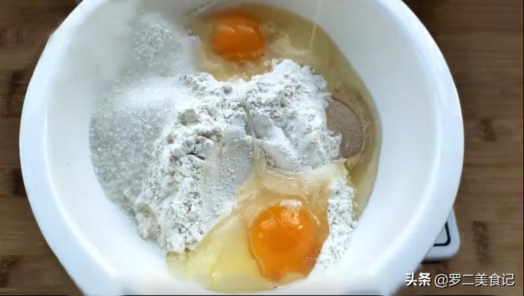 不用揉面不用黄油的面包,免揉面包做法小面包