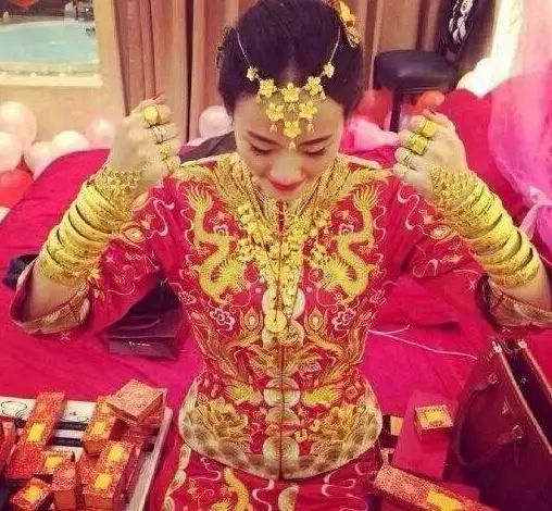 铂金18k金和黄金的区别,18k金铂金和黄金的区别