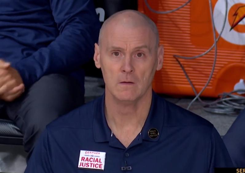 东契奇暖心一幕,东契奇暖心瞬间