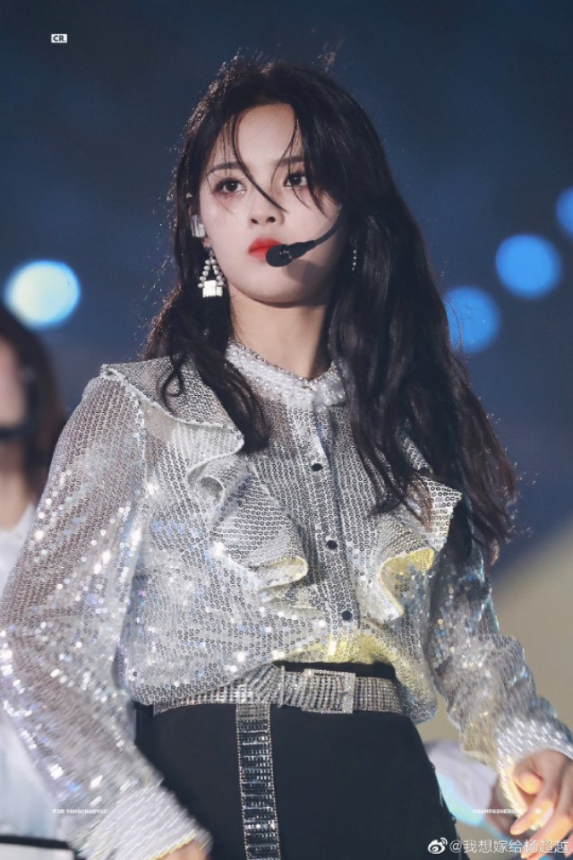 相貌平平杨超越？她的颜是否真的被吹嘘过渡？