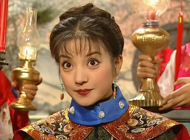 赵薇为啥演小燕子,赵薇演过什么节目