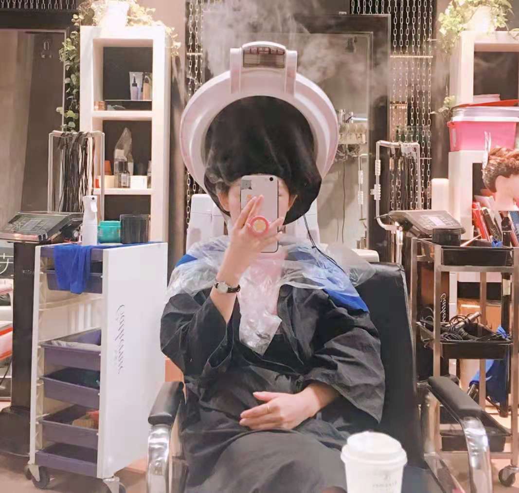 烫发会导致头发干枯吗,烫发干枯受损的头发