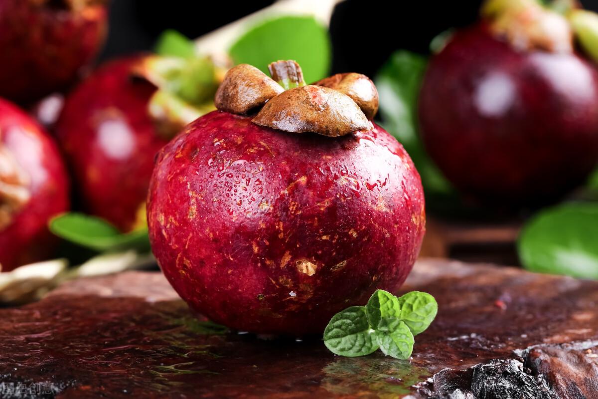 挑选山竹小技巧新鲜又饱满,山竹要怎么看出它皮薄肉多壳小