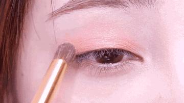 最实用的3种人气眼影画法大指南,适合新手的不同场合六种眼影画法