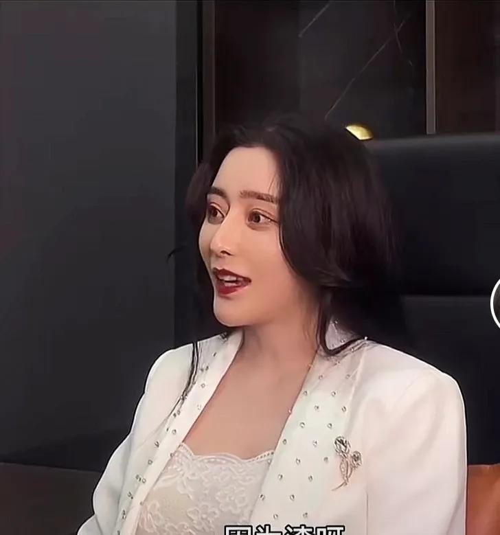 女网红整容600万,女网红自曝整容