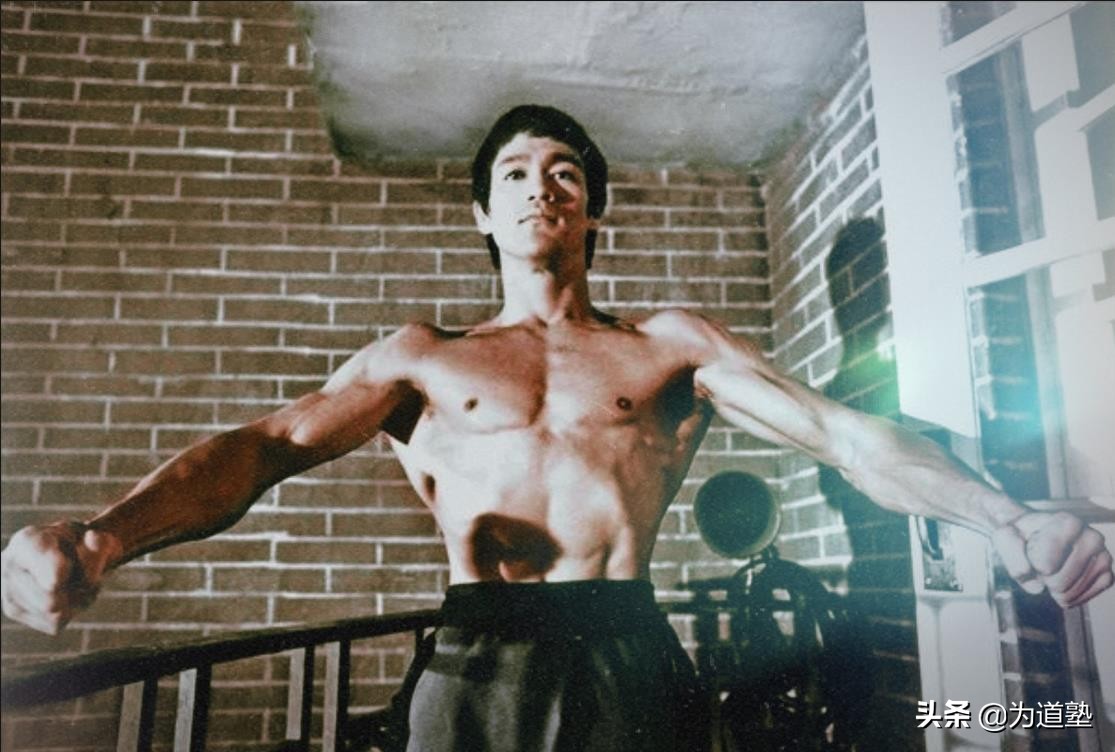 为道塾·截拳之道|如水适应：肢体表达的艺术之李小龙截拳道