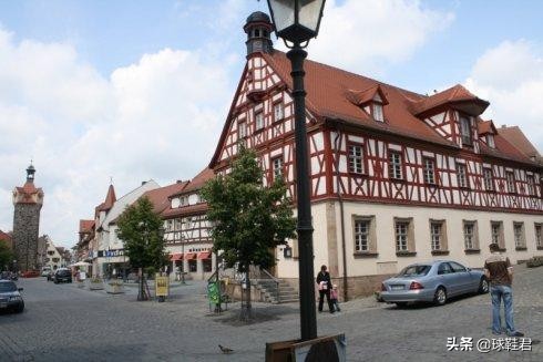 既是青梅竹马又是死对头,阿迪达斯和彪马还有这样的故事