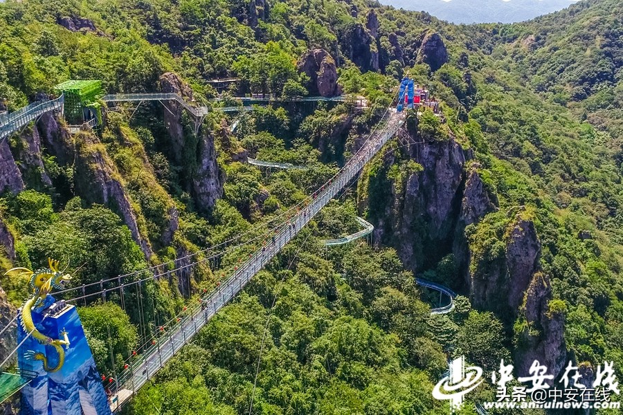五一出发安徽3-5天短途旅游推荐,列出3条安徽经典的旅游路线