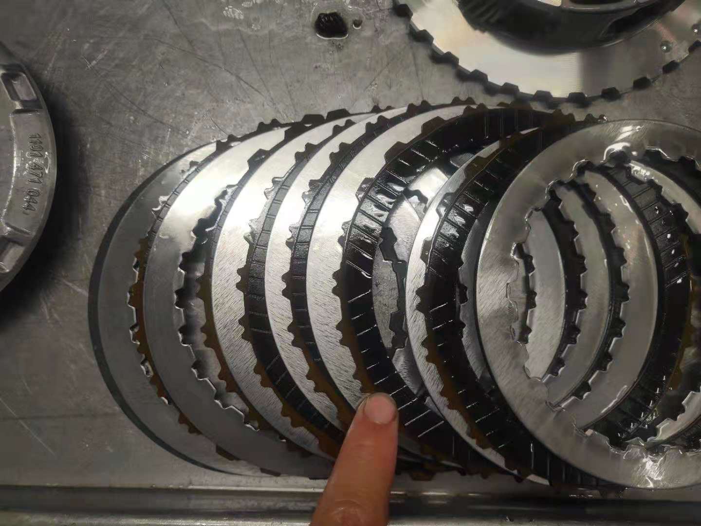 宝马x2发动机变速箱进水了,宝马变速箱油进水会怎么样