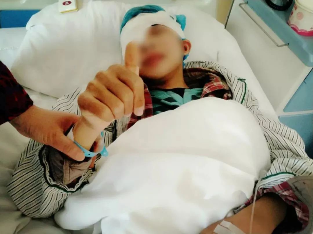 紧急救援之眼球脱落,紧急救援小男孩眼睛失明