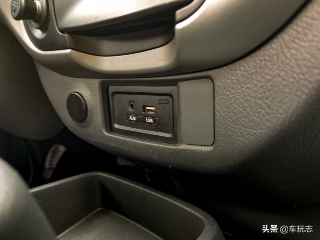 璧蜂簹k2700鍥涢┍杞诲崱,璧蜂簹鍘㈠紡灏忚揣杞2700