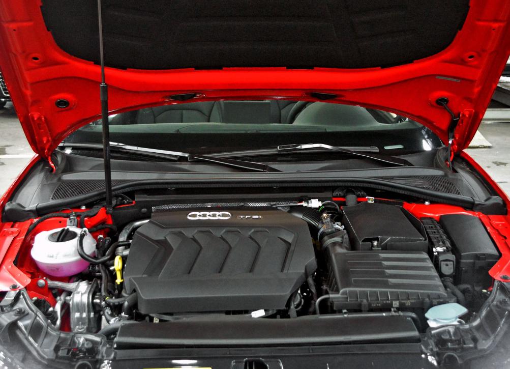 年轻人不一定选野马,这奥迪也能撩妹,7.2秒破百,价格却少了3w+