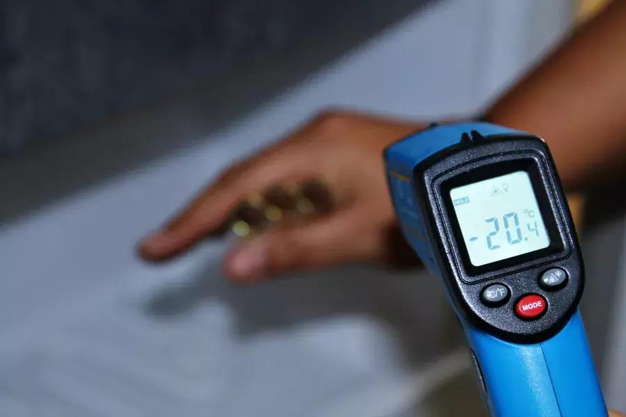 换机油只能换一个品牌吗,换机油就一定换机油滤芯吗