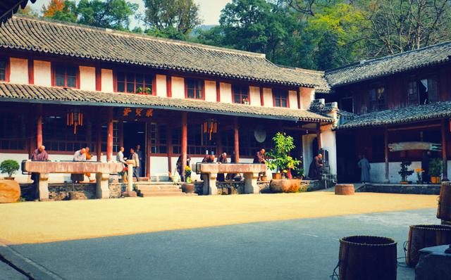 浙江这座5*级A**寺院景区，让我这俗人第一次有了想要“出家”的冲动