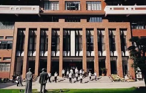 上海依然是那个令人骄傲的上海,上海是上海人的骄傲