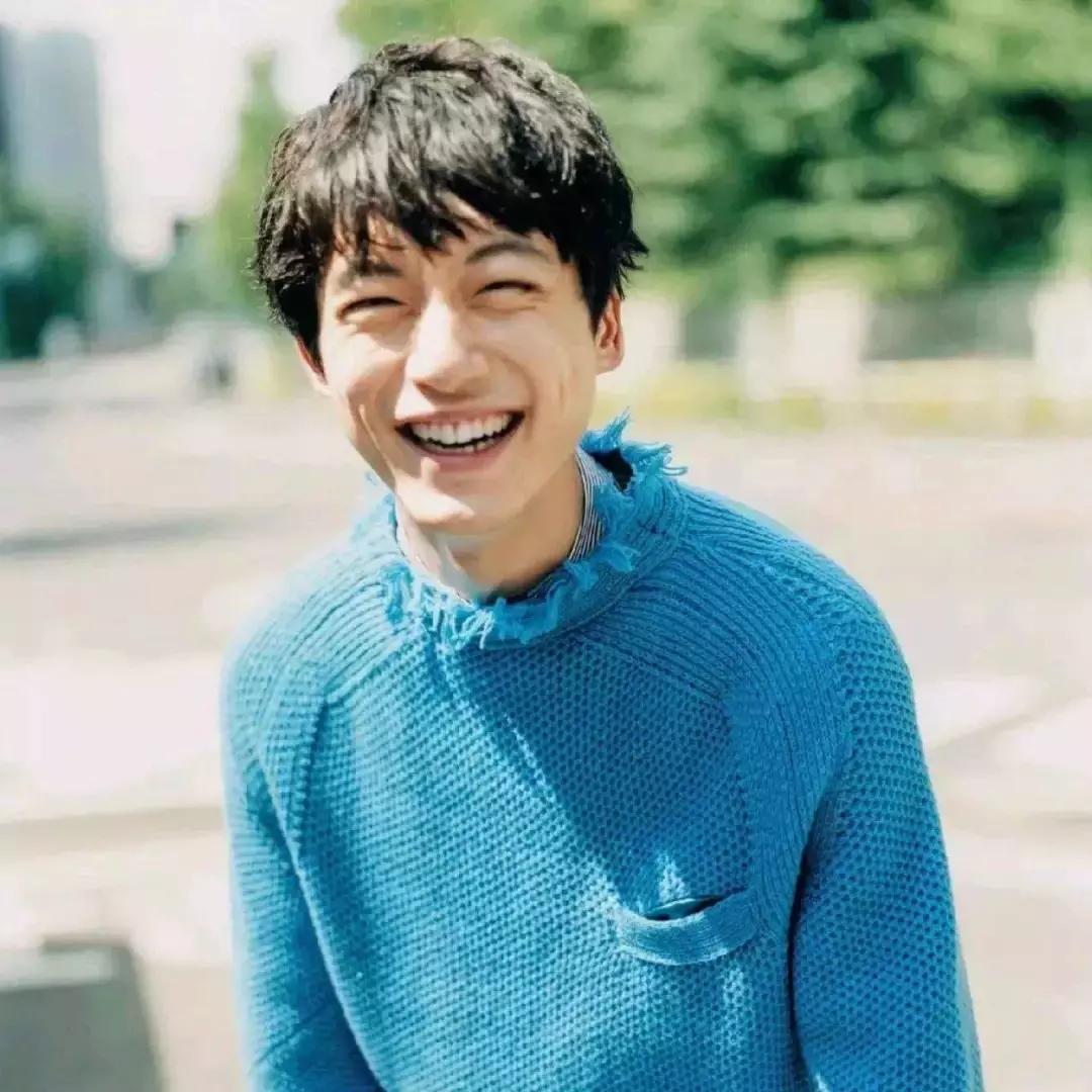 夏天清新感,来自这位日本“第一盐系男”