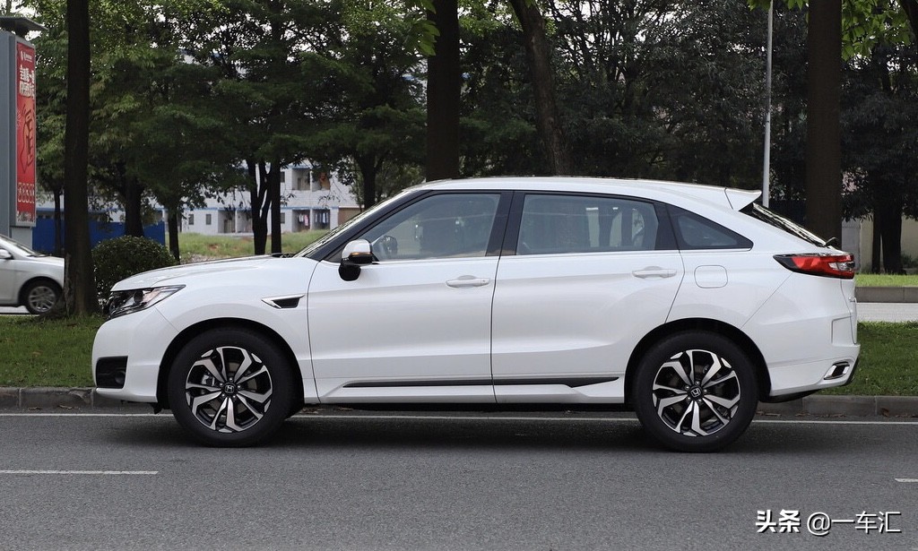 本田ur-v和冠道哪款值得买,2017至2022款冠道ur-v专用鲨鱼鳍