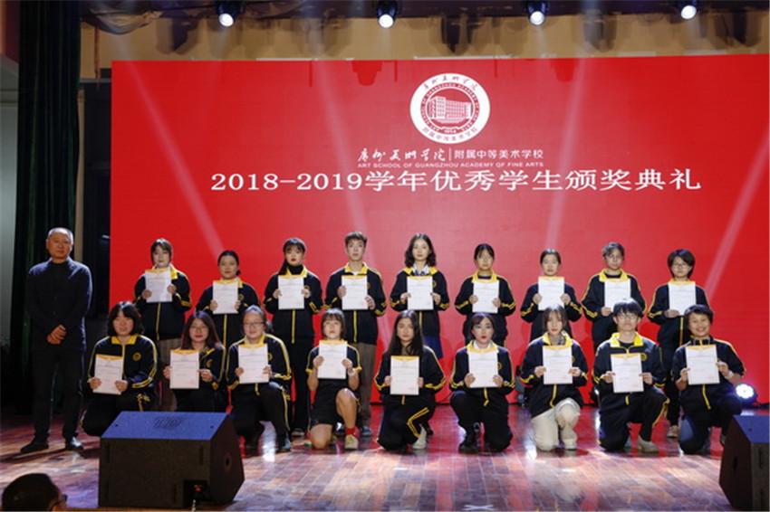 教育部下发通知,中文水平分为“三等九级”,网友:出题很幽默