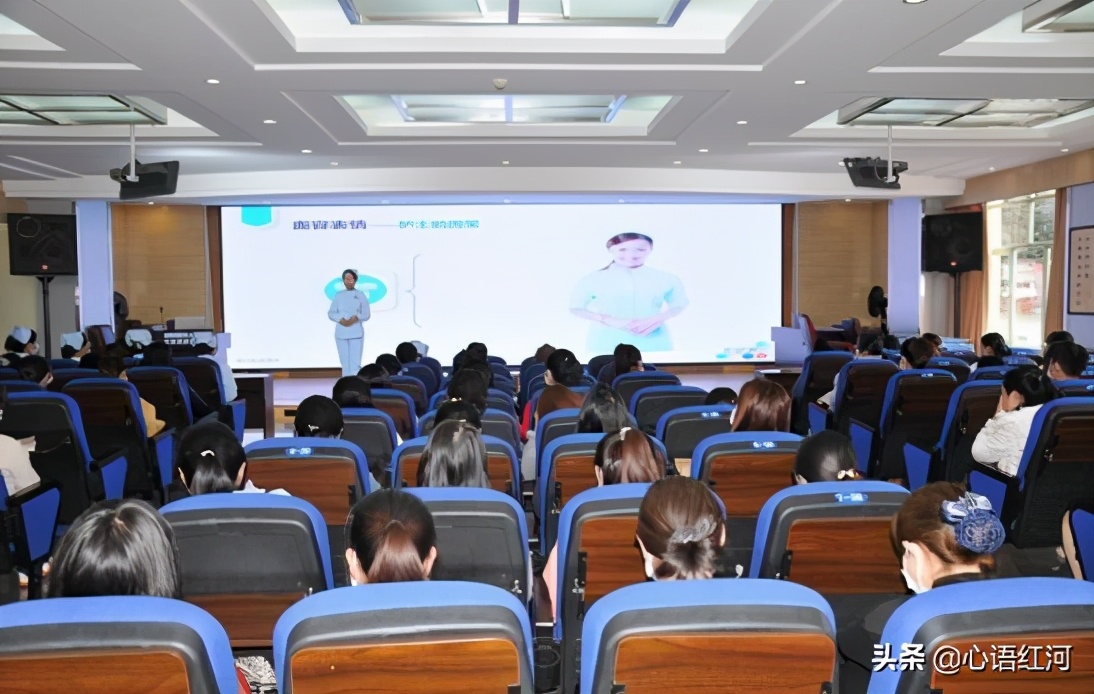 最新护士服务礼仪培训视频,护理人员礼仪培训