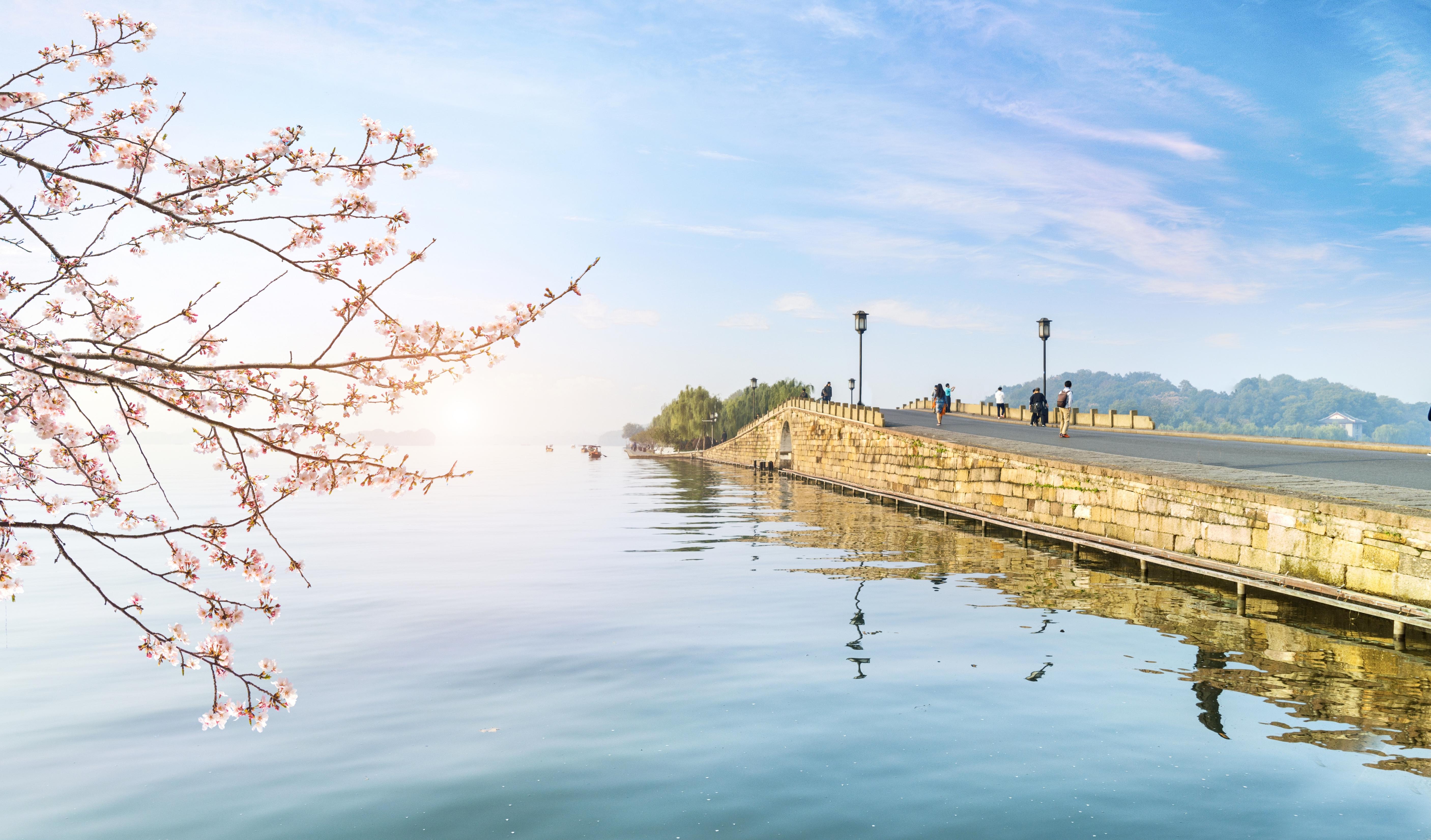 西湖旅游景点推荐,带着儿子一起游遍西湖美景
