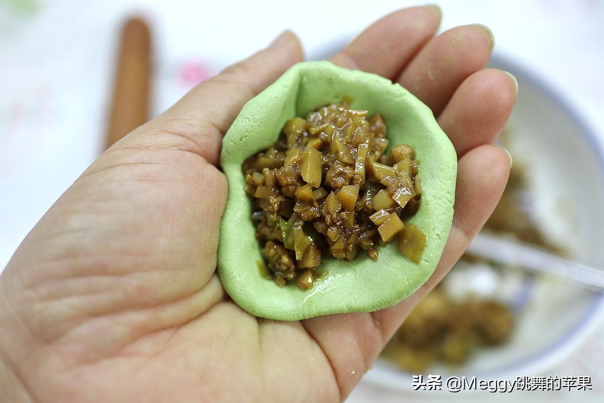 自己磨米粉做青团,做青团一斤半糯米粉加半斤粘米粉