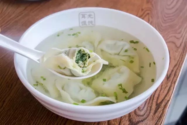 上海美食推荐必吃的餐厅最新,上海最值得去的5家餐厅好吃不贵