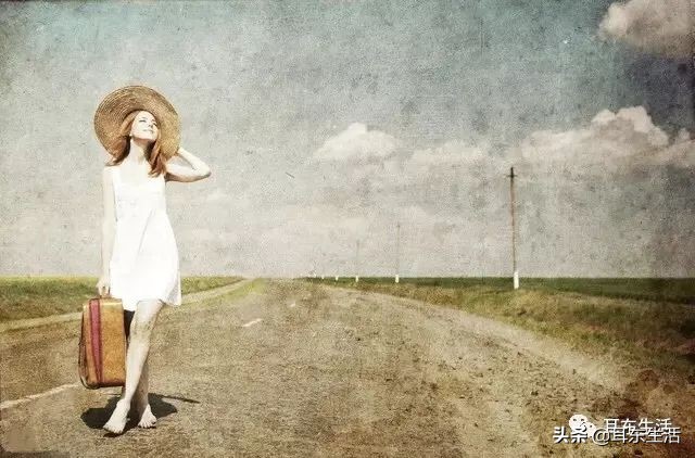 歌词里的故事许嵩,歌词里的故事作文500字