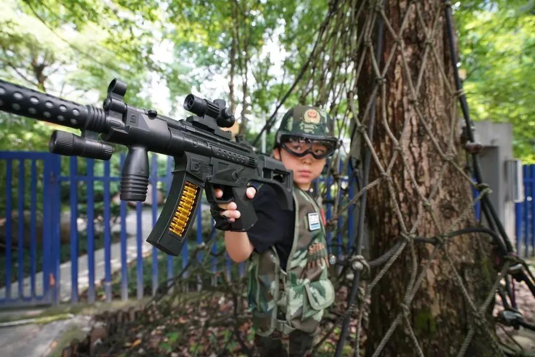 孩子毕业照创意道具,教你给孩子做一个毕业照