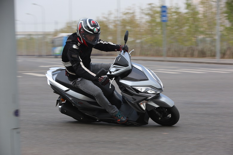 rx125本田裂行试驾,新大洲本田裂行rx125