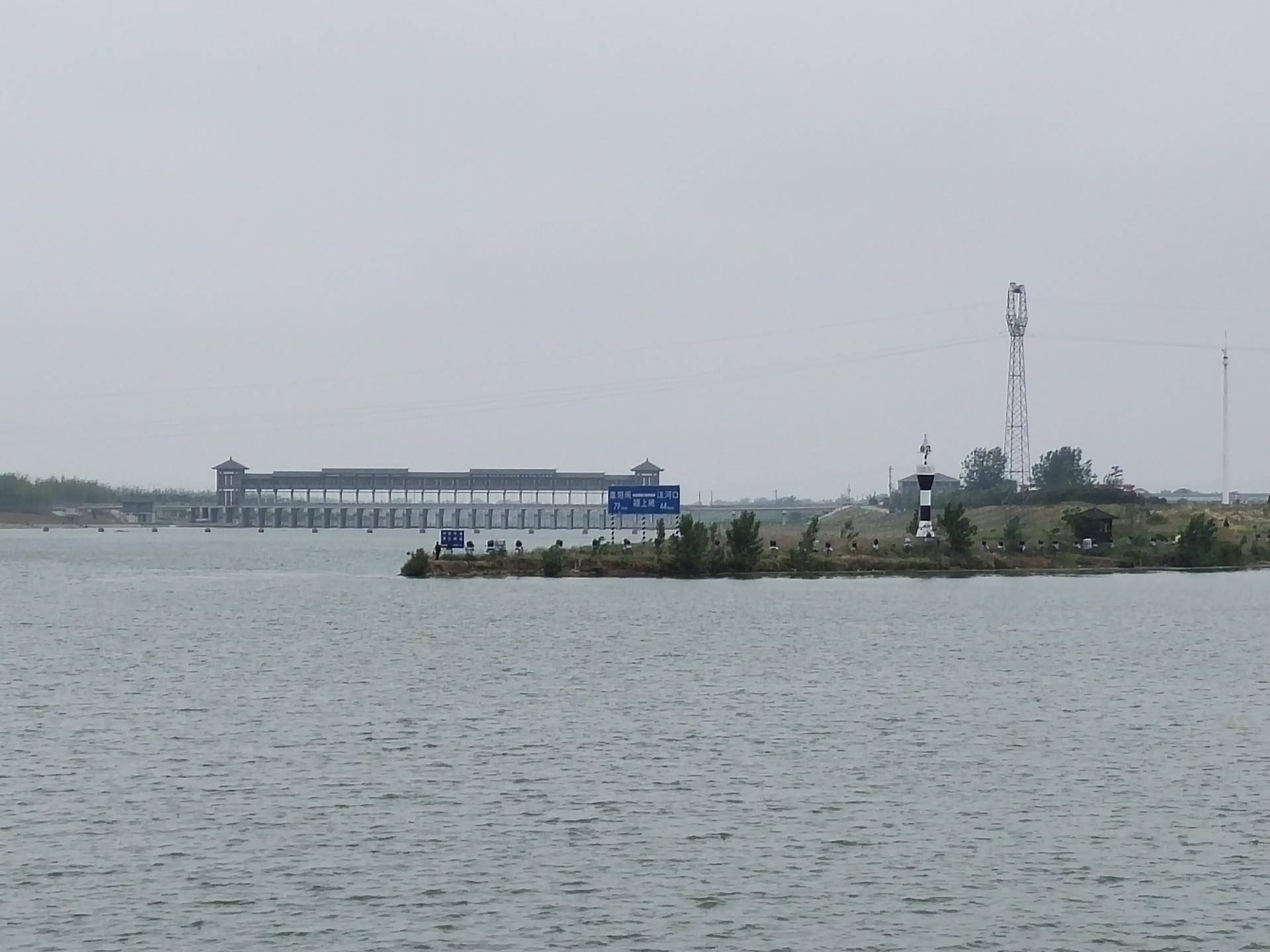 iQOONeo3是一款适合年轻人使用的手机,iQOONeo3评测