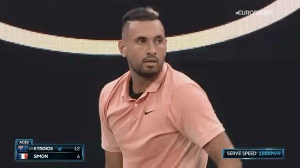 纳达尔怒视克耶高斯,克耶高斯故意拍击纳达尔