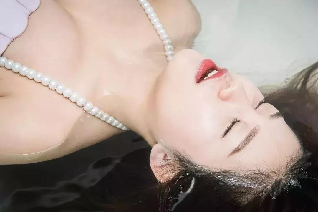 火爆欧洲、迪拜的“漂浮舱”来天津了！躺45分钟等于睡眠8小时