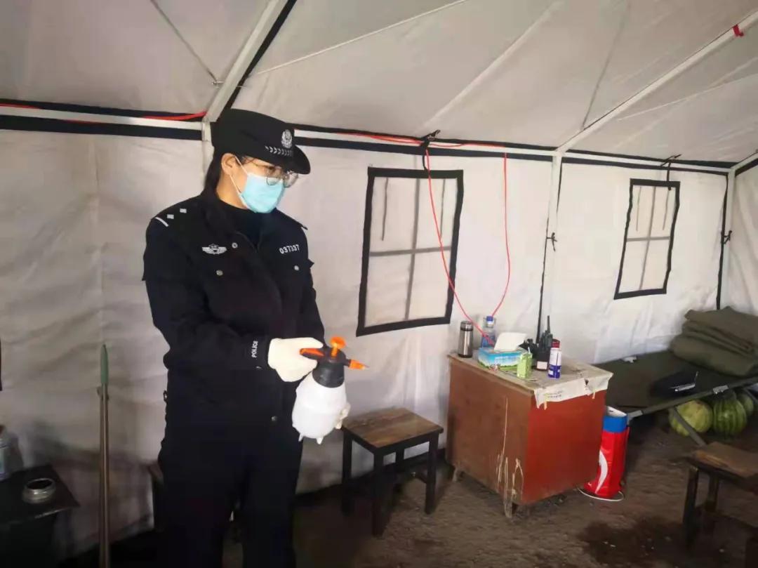 坚守抗疫一线的夫妻档,抗疫一线的夫妻