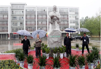 从门童到副总裁是什么电视剧,从门童到经理