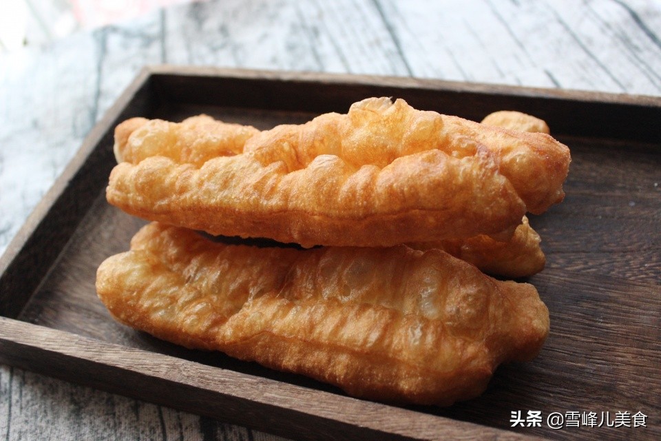 酥脆剂油条怎么炸出来又软又蓬松,油条怎么炸蓬松暄软香脆