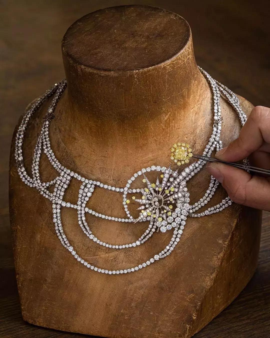 设计大师课｜MarinaCabanel，LouisVuitton高定首秀幕后功臣