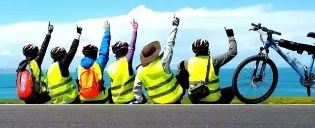 带您探索神秘大西北,一湖倒影一湖诗,半湖金色半湖