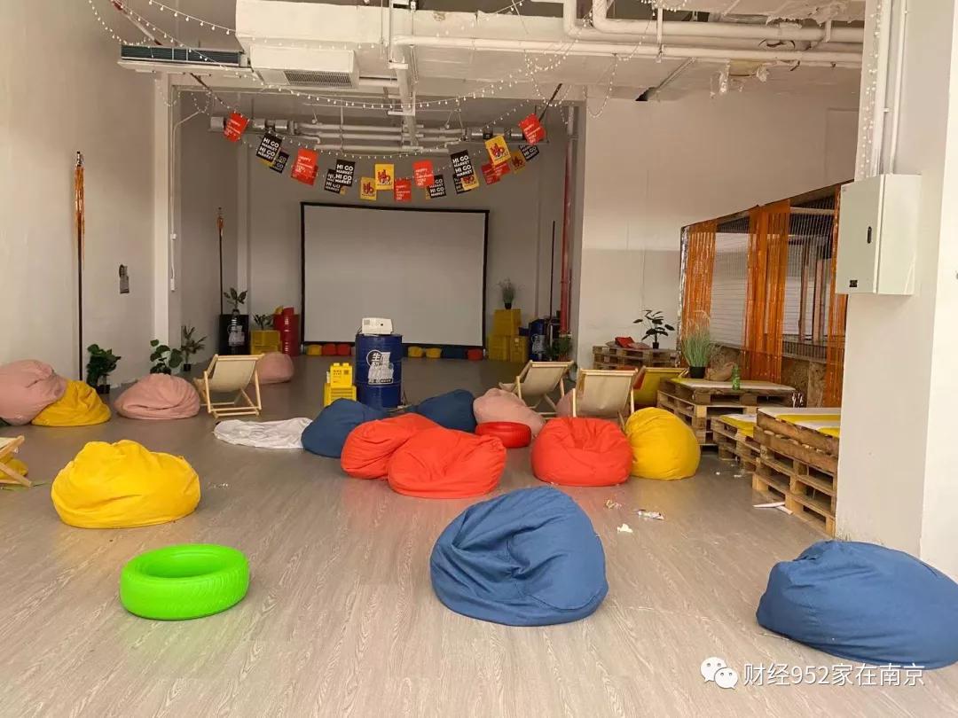 从千呼万唤到稀稀拉拉,南京南站商业一开业就入秋?