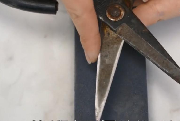 剪刀钝了如何处理,剪刀变锋利了怎么办
