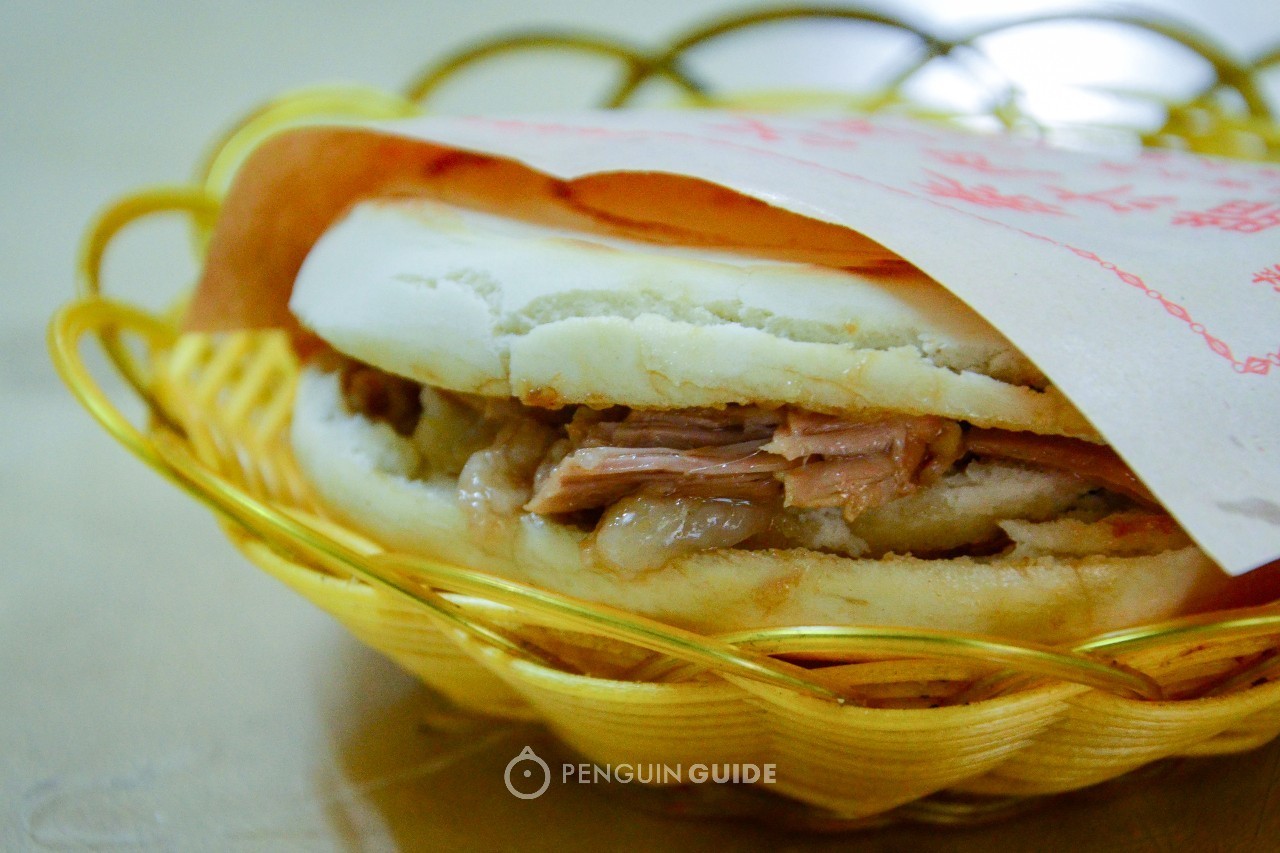 吃西安肉夹馍图片,吃西安肉夹馍视频