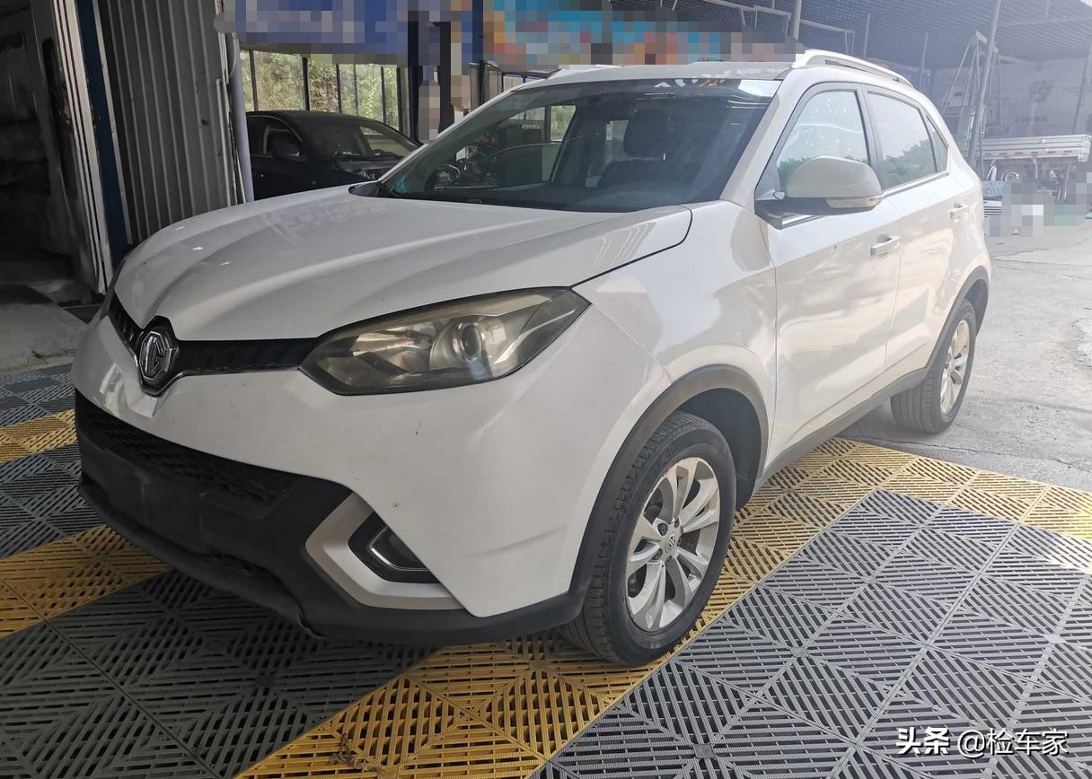 4万多的名爵锐腾买来糟心，拆开饰板车主叫出声，底盘装甲白喷了