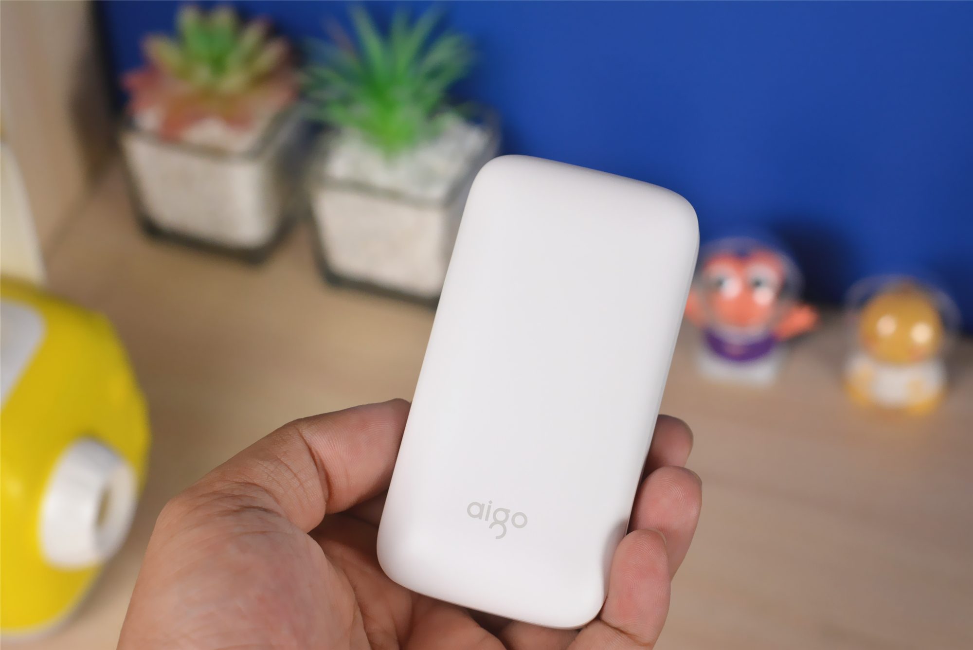 aigo爱国者充电宝10000毫安mini,aigo爱国者充电宝e20000pd白色