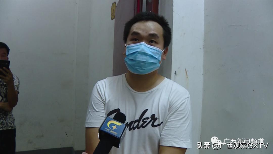 南宁一小区电梯坠落砸坏电梯门,小区电梯事故2人8楼坠落