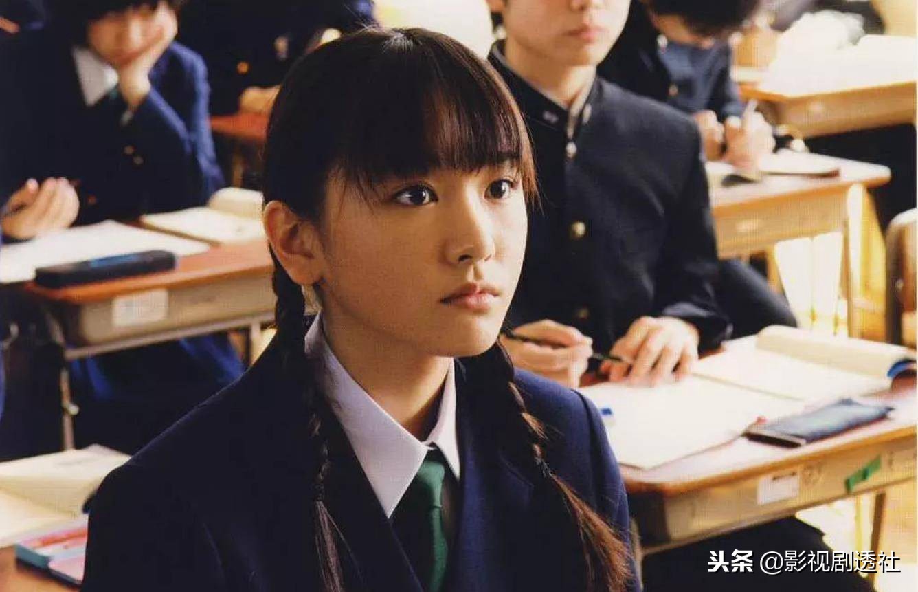 国民老婆新垣结衣给你初恋的感觉,新垣结衣出道15年的国民老婆