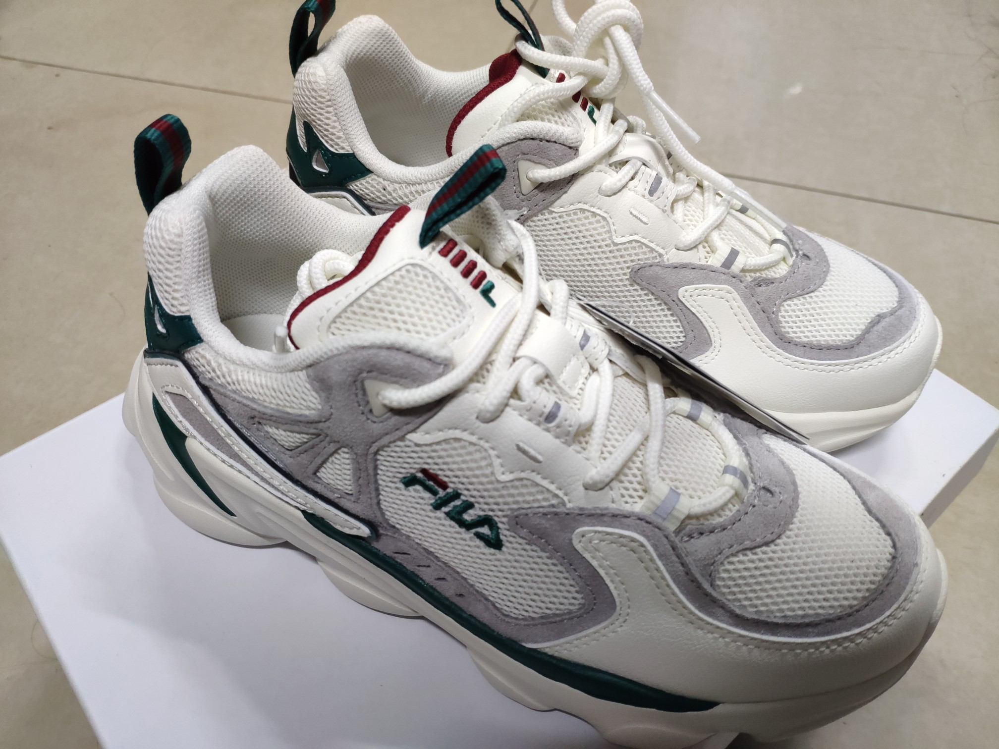 fila老爹鞋哪个色好看,fila老爹鞋哪款最好